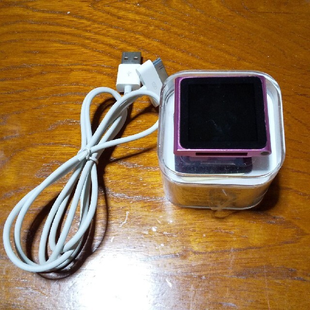 Apple(アップル)のiPod nano(ピンク) スマホ/家電/カメラのオーディオ機器(ポータブルプレーヤー)の商品写真