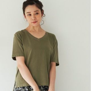 エーアイシー(A・I・C)のA.I.C：ピグメント ダイ・Vネック TシャツM(カーキ)(Tシャツ(半袖/袖なし))