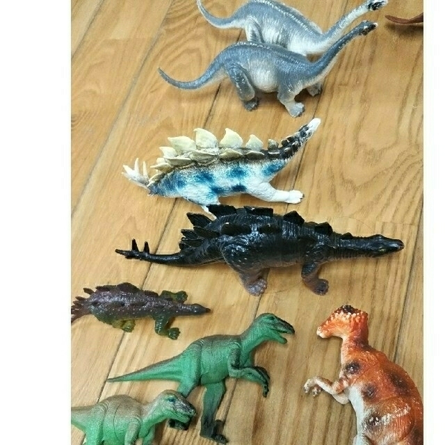 恐竜フィギュア30体 通販 ほぼ新品 ティラノサウルス マクド フィギュア