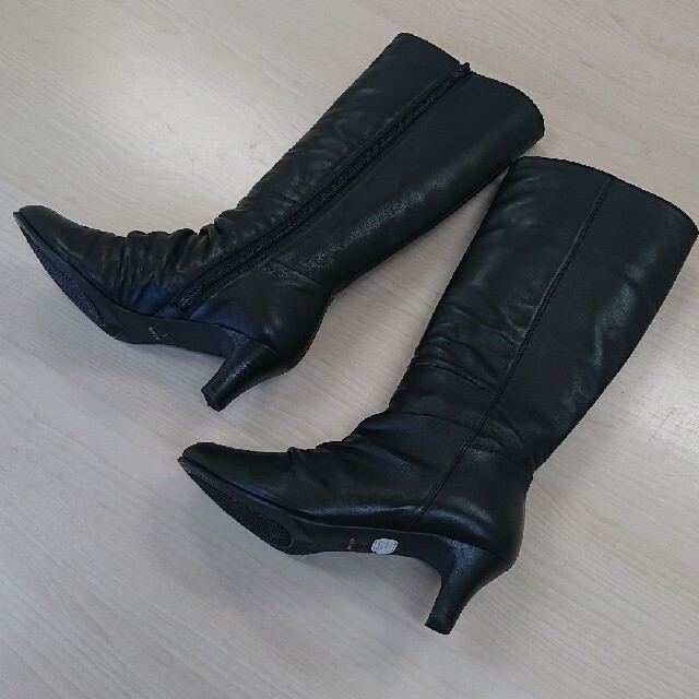 DIANA(ダイアナ)のBENEBIS ベネビス 新品 レザーブーツ 22 ハイヒール レディースの靴/シューズ(ブーツ)の商品写真