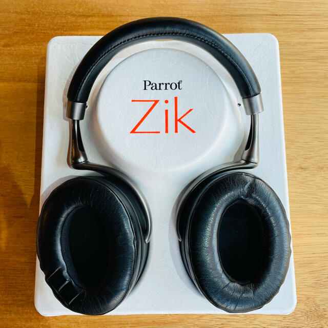【SALE】Parrot by Starck Zik ヘッドフォン スマホ/家電/カメラのオーディオ機器(ヘッドフォン/イヤフォン)の商品写真