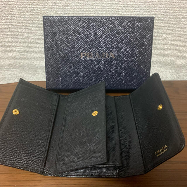 PRADA(プラダ)のPRADA  プラダ　サイファーノ　三つ折り財布　箱付き メンズのファッション小物(折り財布)の商品写真