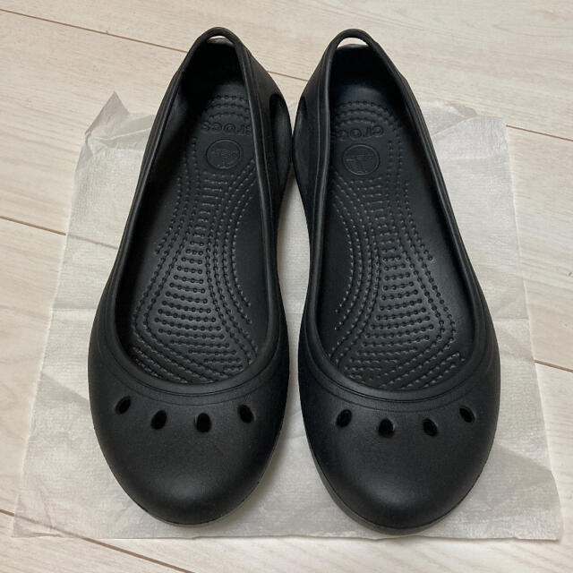 crocs(クロックス)のクロックス　マリンディ　W7 ブラック　黒 レディースの靴/シューズ(サンダル)の商品写真