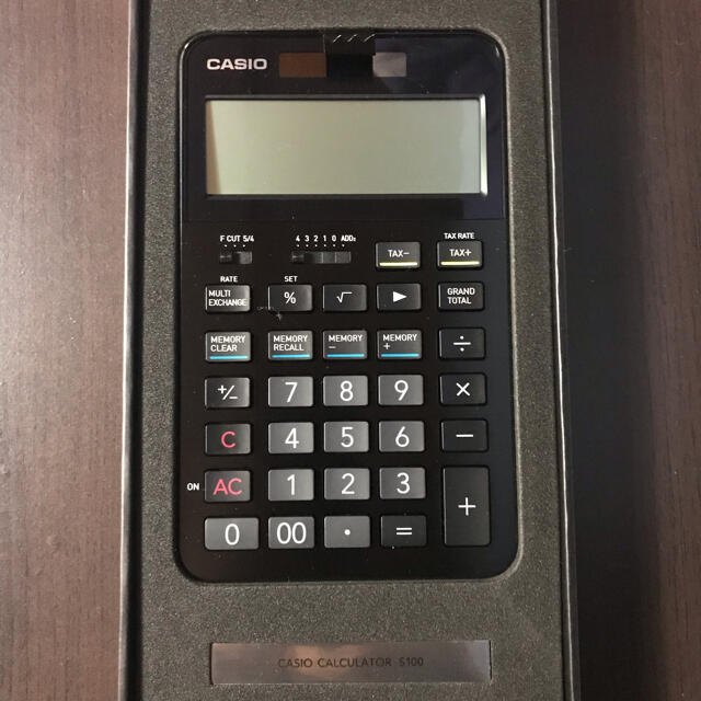 CASIO(カシオ)のカシオ CASIO プレミアム電卓 12桁 ブラック S100 インテリア/住まい/日用品の文房具(その他)の商品写真