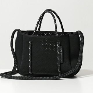 バーニーズニューヨーク(BARNEYS NEW YORK)の★ステイトオブエスケープ ★黒★美品(ショルダーバッグ)