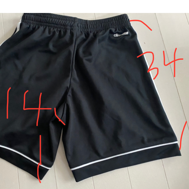 adidas(アディダス)のadidasショートパンツ140 キッズ/ベビー/マタニティのキッズ服男の子用(90cm~)(パンツ/スパッツ)の商品写真