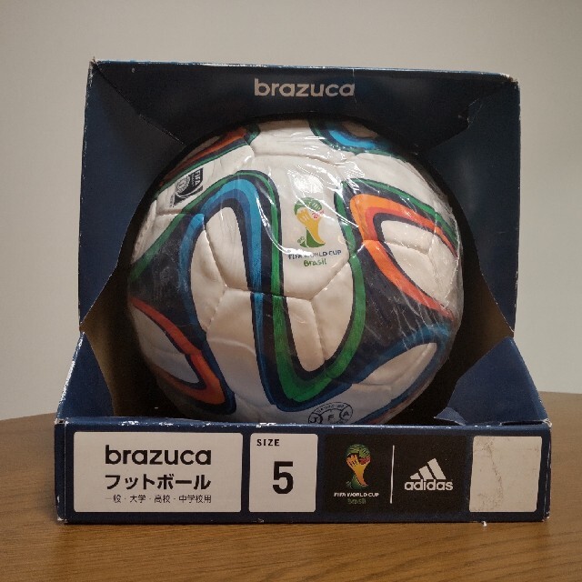 adidas(アディダス)のアディダス サッカーボール 5号球 検定球 ブラズーカ brazuka スポーツ/アウトドアのサッカー/フットサル(ボール)の商品写真
