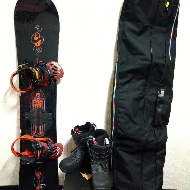 ROSSIGNOL(ロシニョール)の16ワックス塗って発送もできます！ROSSIGNOL FLUX 11万！ スポーツ/アウトドアのスノーボード(ボード)の商品写真