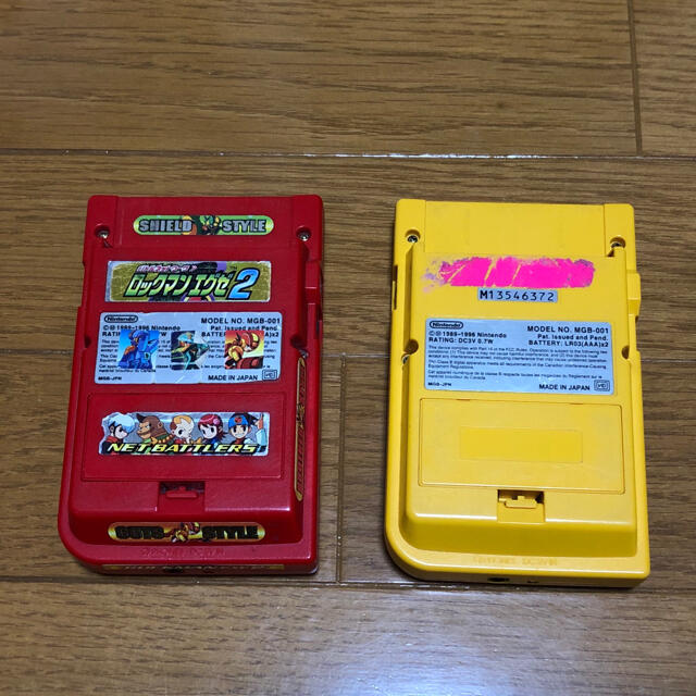 任天堂(ニンテンドウ)のゲームボーイ　pocket  ２点　ジャンク品　 エンタメ/ホビーのゲームソフト/ゲーム機本体(携帯用ゲーム機本体)の商品写真