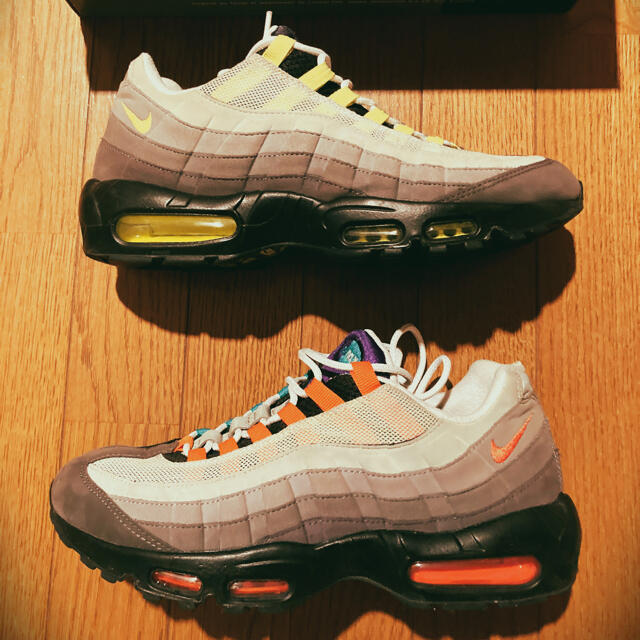 NIKE(ナイキ)のnike air max 95 og qs greedy 27.5cm メンズの靴/シューズ(スニーカー)の商品写真