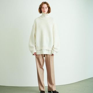 サンシー(SUNSEA)のYOKE ニット 白 【CONNECTING HIGHT NECK KNIT】(ニット/セーター)