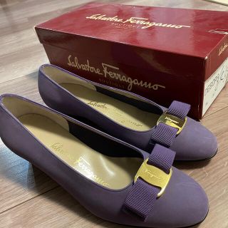 サルヴァトーレフェラガモ(Salvatore Ferragamo)のSalvatore Ferragamo Vara パンプス　パープル(ハイヒール/パンプス)