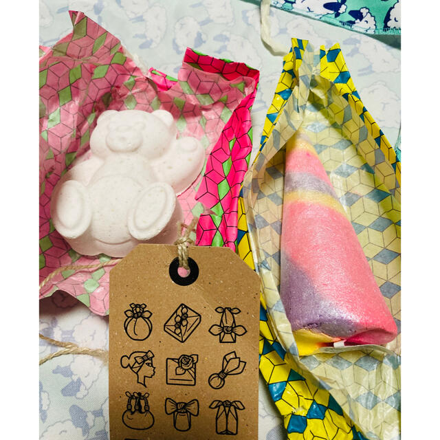 LUSH(ラッシュ)のLUSH バスボム、バブルバー、ラップセット コスメ/美容のボディケア(バスグッズ)の商品写真