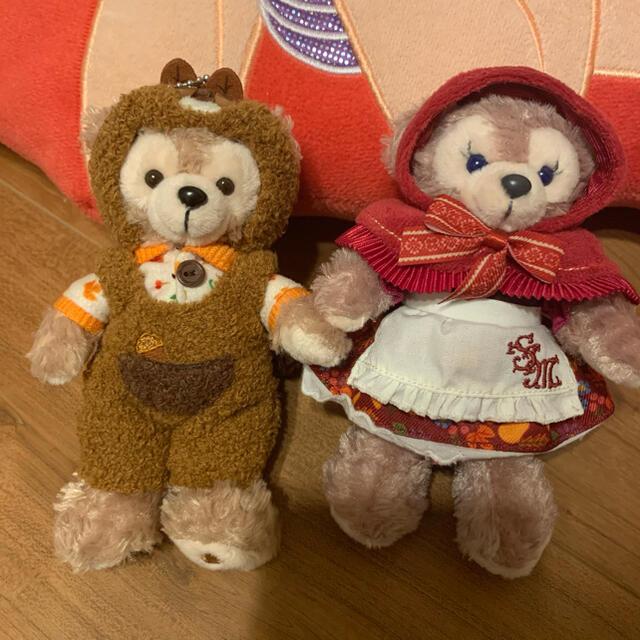 ダッフィー シェリーメイ 秋のぼうけん ぬいぐるみバッジ