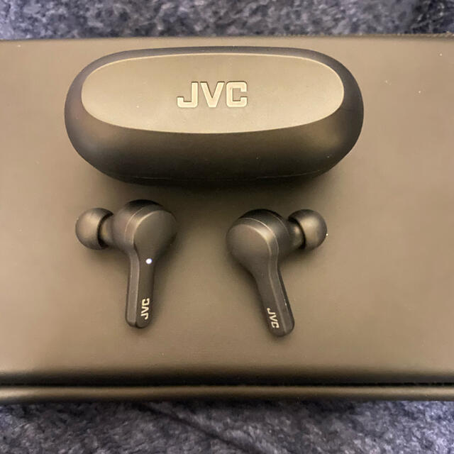 JVC Bluetoothイヤホン スマホ/家電/カメラのオーディオ機器(ヘッドフォン/イヤフォン)の商品写真