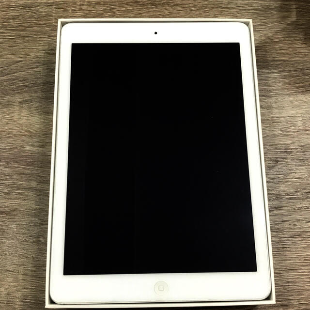 iPad  wi-fi 16GB silver 1