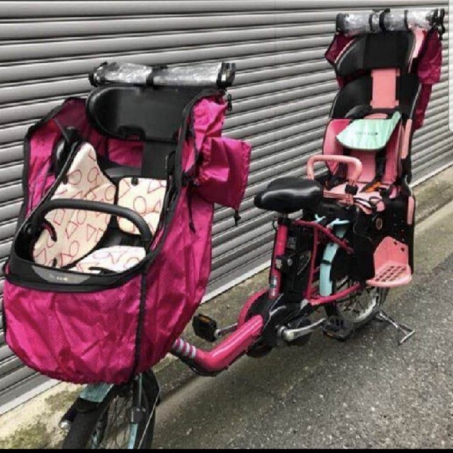 後ろ用　ピンク　子供のせ自転車レインカバー キッズ/ベビー/マタニティの外出/移動用品(自動車用チャイルドシートカバー)の商品写真