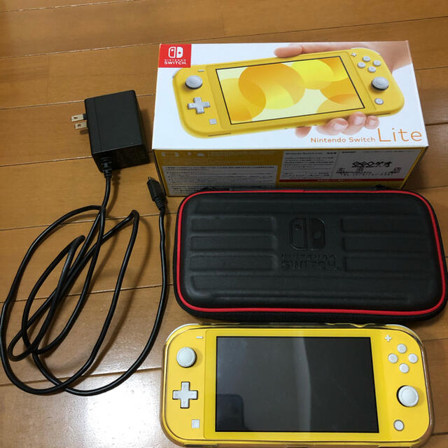 超熱 Nintendo - Switch Nintendo Switch イエロー 付属品・保証付 ...