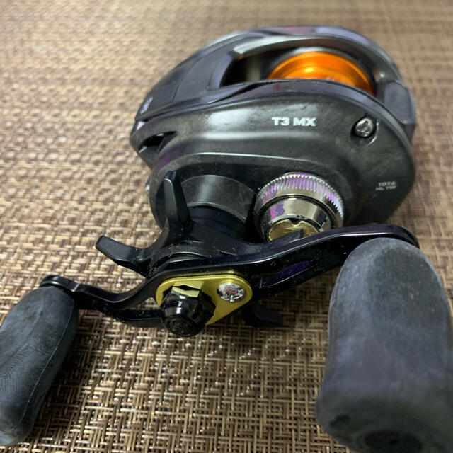 DAIWA(ダイワ)の【最終値下げ】daiwa T3 MX 1016HL SV SPOOL 1000 スポーツ/アウトドアのフィッシング(リール)の商品写真