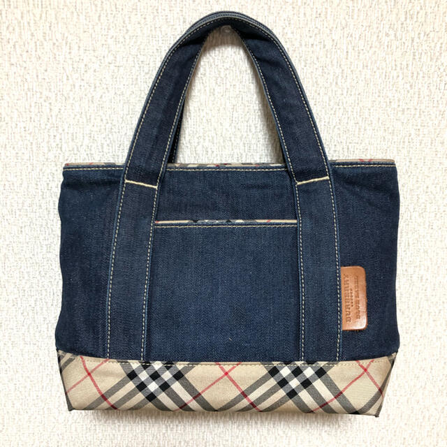 BURBERRY BLUE LABEL(バーバリーブルーレーベル)のバーバリー　ハンドバッグ　ミニバック　デニム　インディゴ　ノバチェック レディースのバッグ(ハンドバッグ)の商品写真