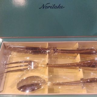 ノリタケ(Noritake)の№2新品ノリタケ★デザートカトラリー3点セット★箱なし(カトラリー/箸)