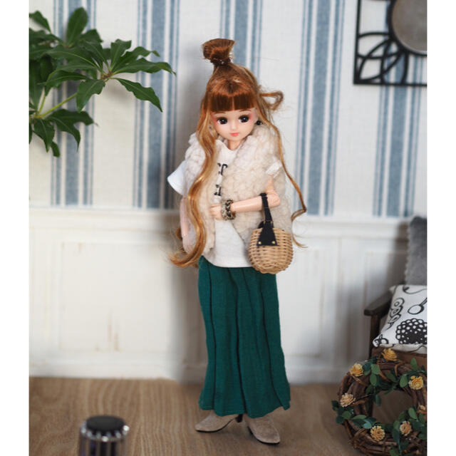 グリーン　リカちゃんハンドメイド　リネンロングスカート ハンドメイドのぬいぐるみ/人形(その他)の商品写真