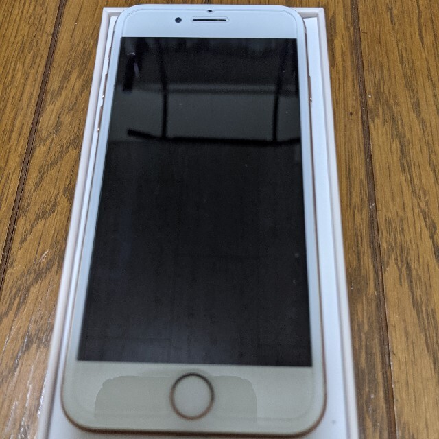【美品】iPhone 8 Gold 64 GB Softbankスマートフォン本体