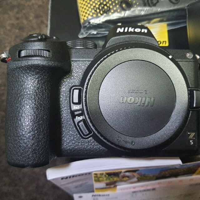 Nikon(ニコン)のNikon Z5 超美品 スマホ/家電/カメラのカメラ(ミラーレス一眼)の商品写真