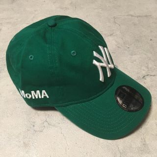 ニューエラー(NEW ERA)の【新品】MOMA x Yankees New Era Cap 緑【限定】(キャップ)