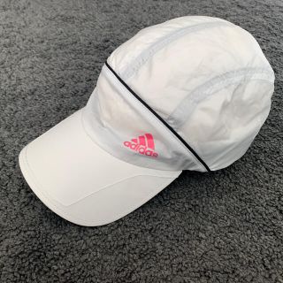 アディダス(adidas)のレディース　スポーツキャップ adidas(キャップ)