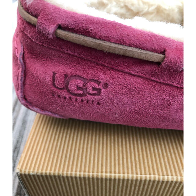 UGG(アグ)のUGG  DAKOTA ダコタ モカシン 24 レディースの靴/シューズ(スリッポン/モカシン)の商品写真