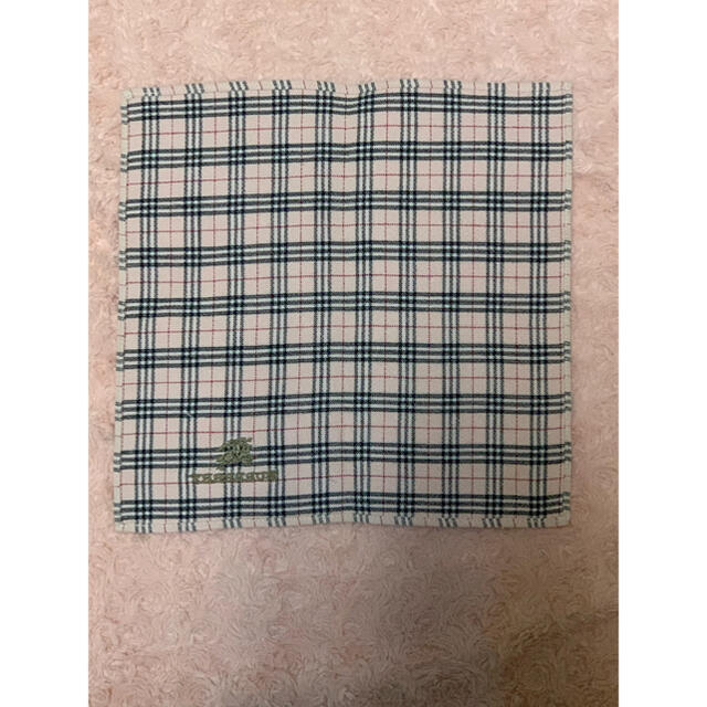 BURBERRY(バーバリー)の【新品】バーバリー　タオルハンカチ　チェック　ピンク レディースのファッション小物(ハンカチ)の商品写真