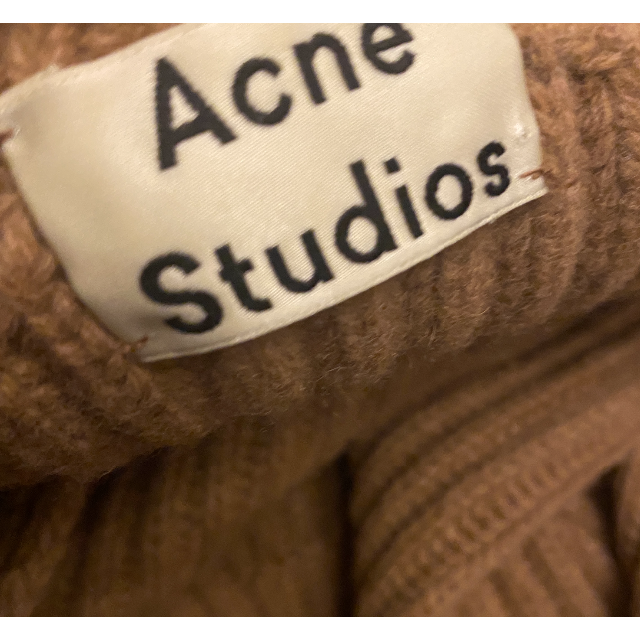 Acne 定番デボラニット