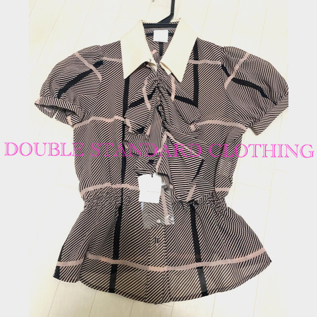 DOUBLE STANDARD CLOTHING(ダブルスタンダードクロージング)の大人気❣️【新品】✨④パターン上品　DOUBLESTANDARDCLOTHING レディースのトップス(シャツ/ブラウス(半袖/袖なし))の商品写真