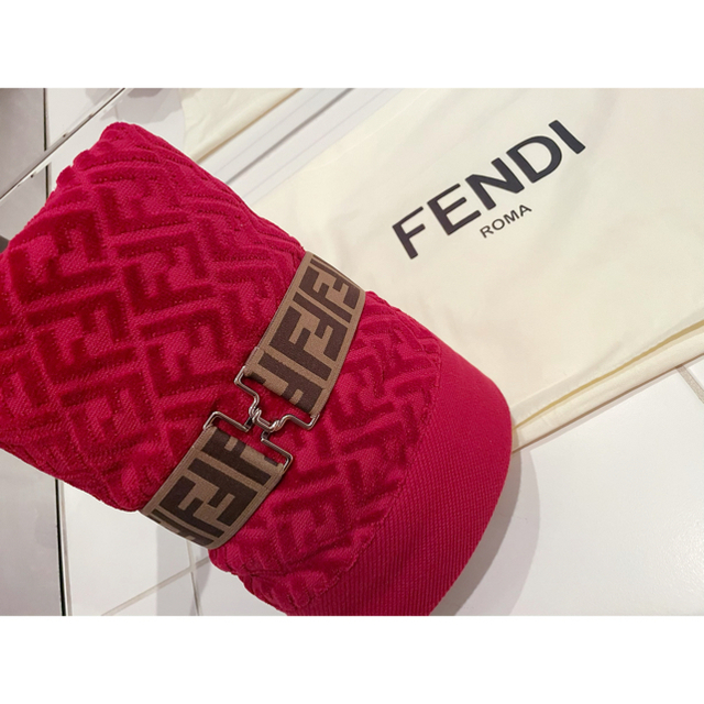 FENDI　フェンディ　バスタオル（未使用品）