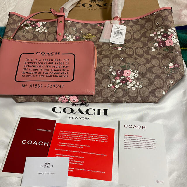 COACH トートバック新品未使用品リバーシブルミニポーチ付きレディース