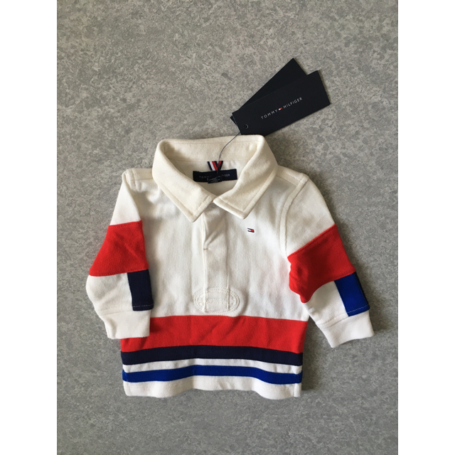 TOMMY HILFIGER(トミーヒルフィガー)のトミー　長袖ポロシャツ　3〜6ヵ月　新品 キッズ/ベビー/マタニティのベビー服(~85cm)(その他)の商品写真