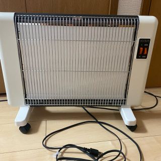 サンラメラ　遠赤外線暖房器　600W(電気ヒーター)