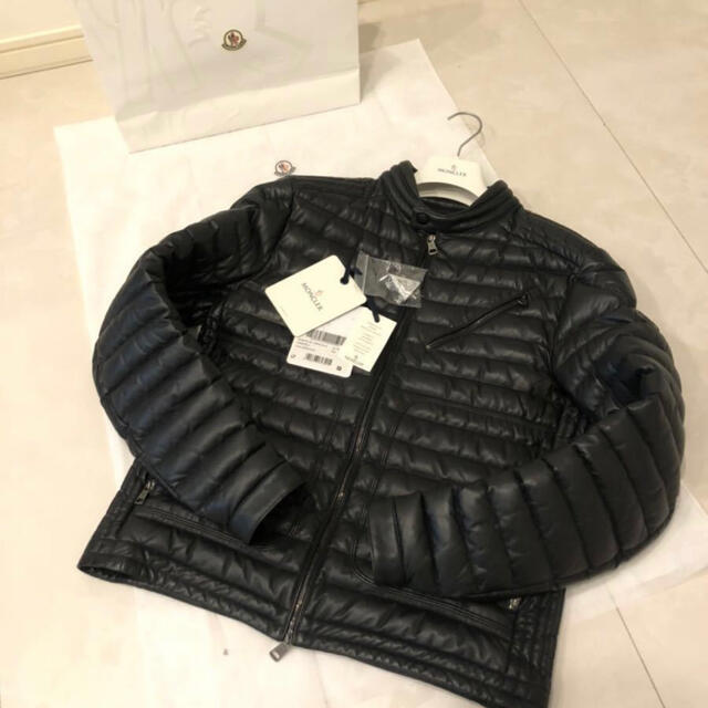 新品　モンクレール レザーライダースジャケット　ダウンジャケット　MONCLER