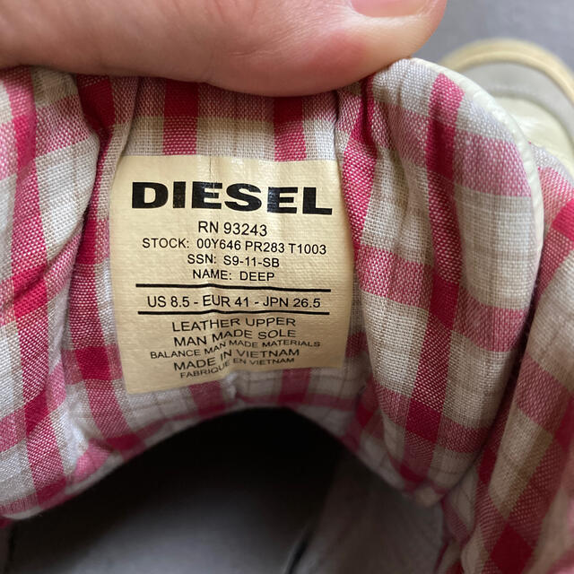 DIESEL(ディーゼル)のdiesel ディーゼル　スニーカー　ハイカット　41 26.5 メンズの靴/シューズ(スニーカー)の商品写真