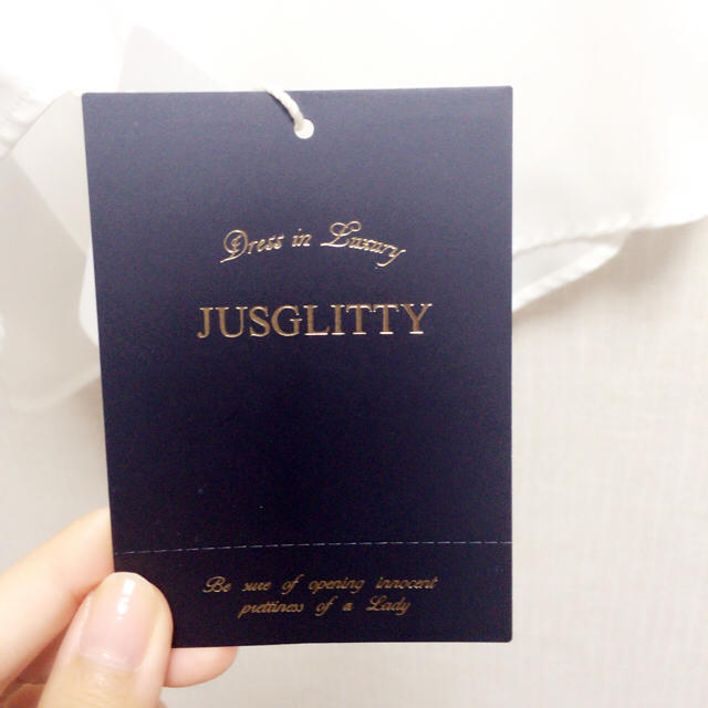 JUSGLITTY(ジャスグリッティー)のJUSGLITTY ゆるシャツブラウス レディースのトップス(シャツ/ブラウス(半袖/袖なし))の商品写真