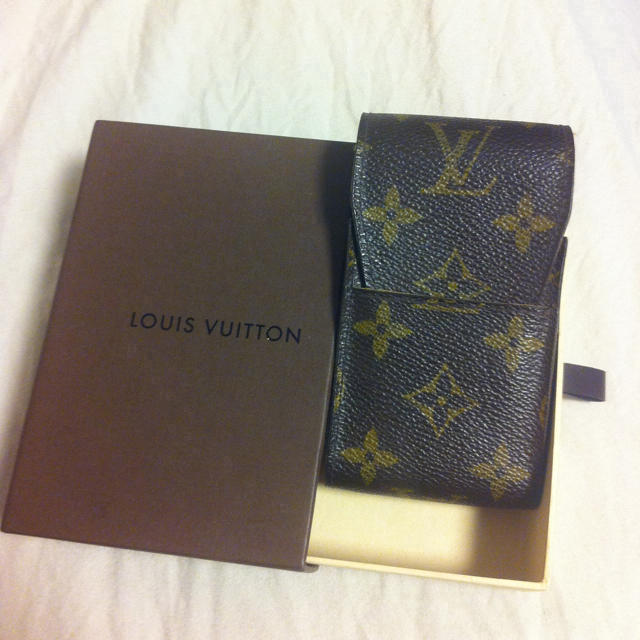 LOUIS VUITTON(ルイヴィトン)のLV☆シガレットケース☆送料込☆ レディースのファッション小物(ポーチ)の商品写真