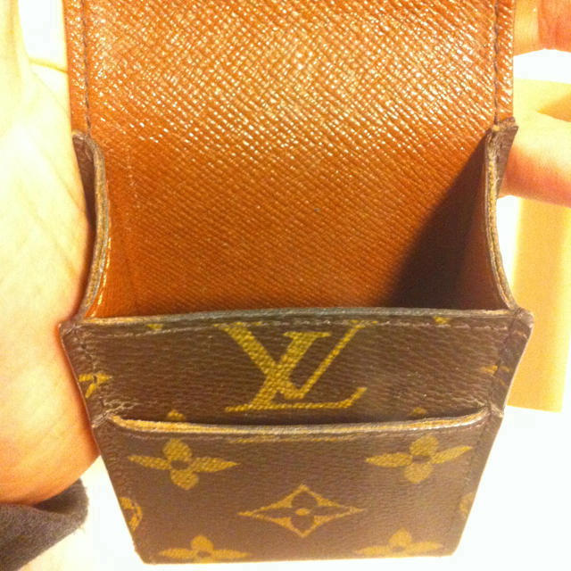 LOUIS VUITTON(ルイヴィトン)のLV☆シガレットケース☆送料込☆ レディースのファッション小物(ポーチ)の商品写真