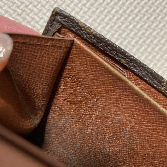 LOUIS VUITTON(ルイヴィトン)のニーナ855様 メンズのファッション小物(折り財布)の商品写真