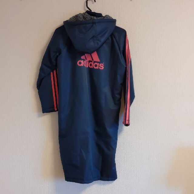 adidas(アディダス)のやぶさめ様専用　adidas　アディダス　ジュニア用　ベンチコート　140 キッズ/ベビー/マタニティのキッズ服女の子用(90cm~)(ジャケット/上着)の商品写真