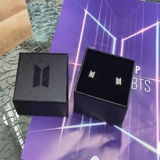 ボウダンショウネンダン(防弾少年団(BTS))の期間限定値下げ！BTS ポップアップストア　ピアス(アイドルグッズ)