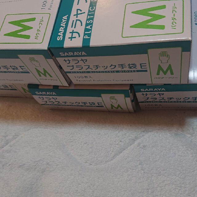 介護用手袋(プラスチックグローブ)Mサイズ  6箱→600枚 レディースのファッション小物(手袋)の商品写真
