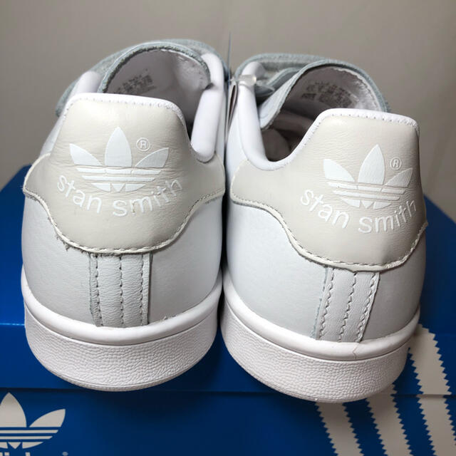 adidas(アディダス)の【新品】アディダス  スタンスミス  スニーカー ベルクロ ホワイト 23.0 レディースの靴/シューズ(スニーカー)の商品写真