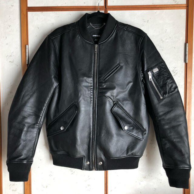 極美品 DIESEL 13万円超 羊革 MA-1ジャケット 黒 L 日本L～XL