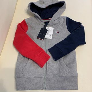 トミーヒルフィガー(TOMMY HILFIGER)の新品未使用　トミーヒルフィガー　パーカー　キッズ　110(ジャケット/上着)